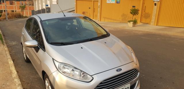 Vendo um veiculo Fiesta 1.6, Ano 2014/2015 - Foto 2