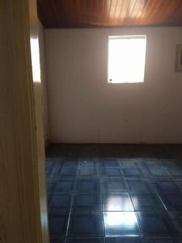 Aluga-se casa bem localizada no bairro Liberdade,casa ampla, - Foto 2