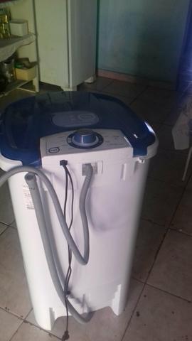 Vende-se Maquina d Lavar semi Nova abaixo do Preço Avera Descontos$$$