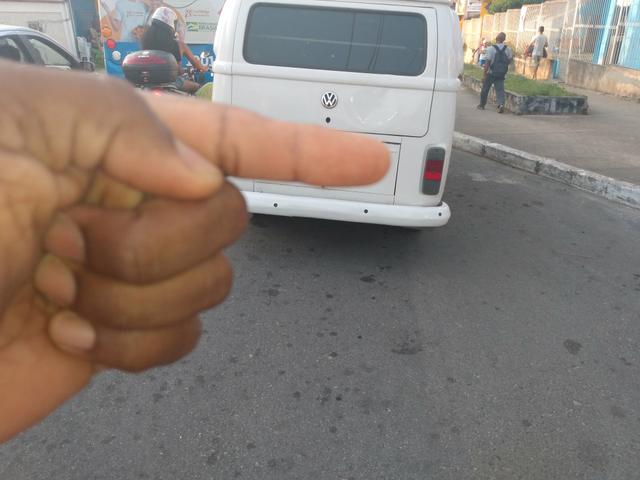 Vendo uma Kombi 2010 . 2011aceito troca em Topic 2012 eu dou volta - Foto 2