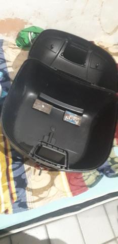 Vendo baú para moto 30L, e bagageiro de Pop 100. todos muito bem conservados! - Foto 3