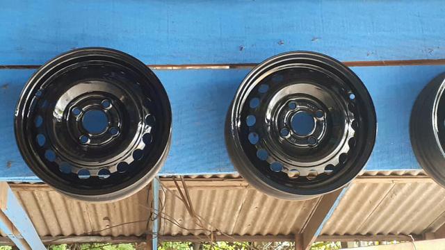 Rodas 13 do corsa GL 300 reais. - Foto 3