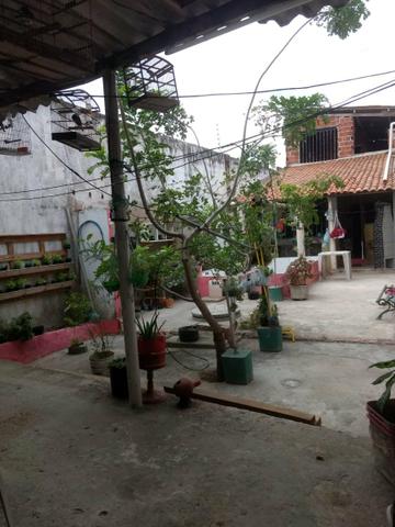 Vendo 4 casa , sendo uma com piscina e salão de festa com ponto de comércio. - Foto 12