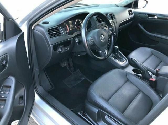 Jetta 2.0 flex Automático com Teto Solar - Foto 8