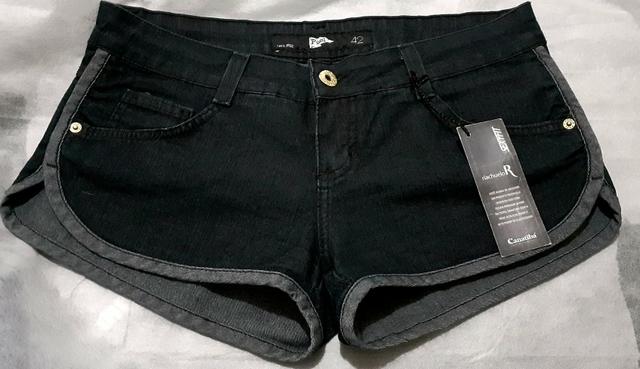 Short jeans com elastano e paetês da Pool