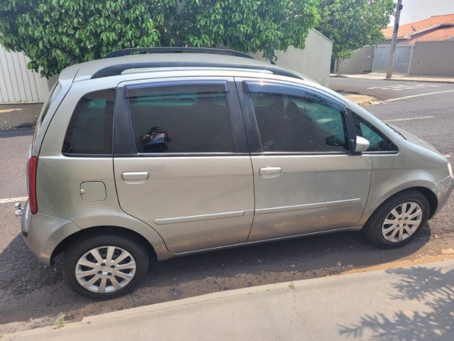 CARRO FIAT IDEA 2008/2009