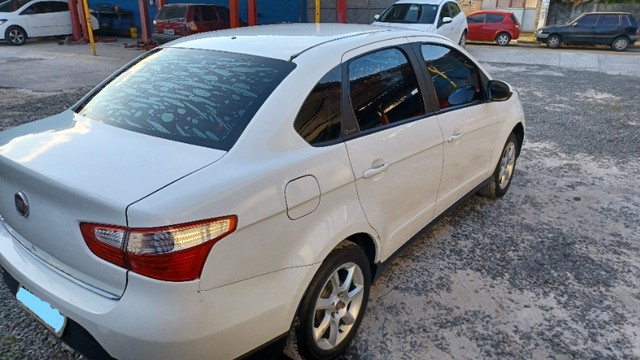 GRAN SIENA ATRATTIVE 1.4 FLEX E GÁS 2013/2014