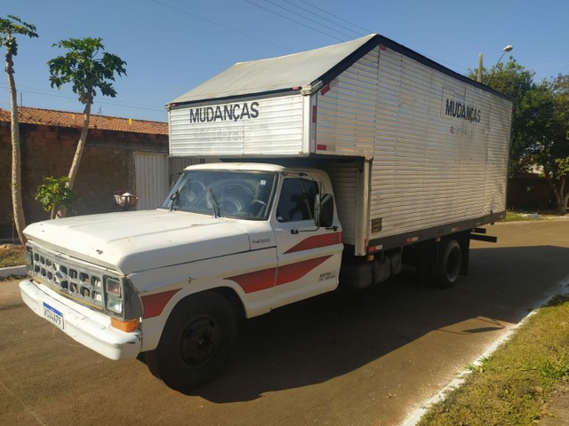 VENDO OU TROCO F4000 BAÚ
