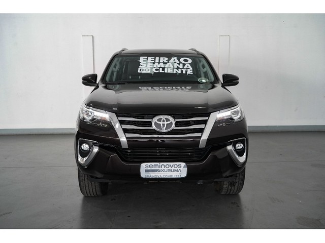 TOYOTA HILUX SW4 2.8 SRX 4X4 7 LUGARES 16V TURBO INTERCOOLER DIESEL 4P AUTOMATICO