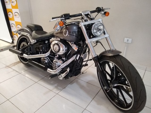 HARLEY DAVIDSON SOFTAIL BREAKOUT FXSB