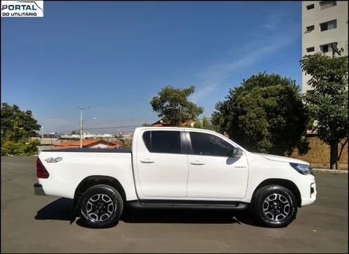 TOYOTA HILUX 2.7 SRV CAB. DUPLA 4X2 FLEX AUT. 4P BR ANO 2020 BR -