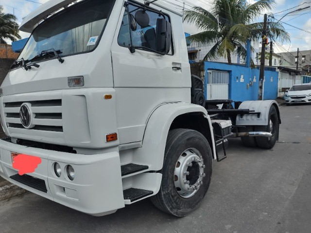 VW 18-310 2004 TITAN 4X2