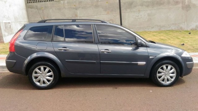 MEGANE GRAND TOUR 1.6 CARRO EXCELENTE