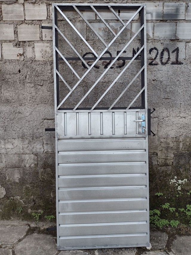 Porta galvanizada de 210x80 só 670 - Foto 4