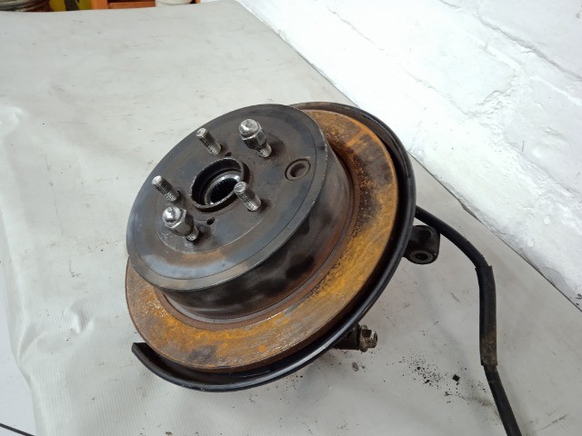 10671 Montante Cubo Roda Traseira Esquerdo Subaru Impreza 2.0 4x4