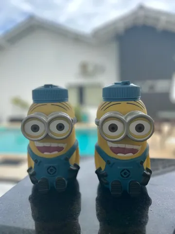 Garrafas dos minions oficial