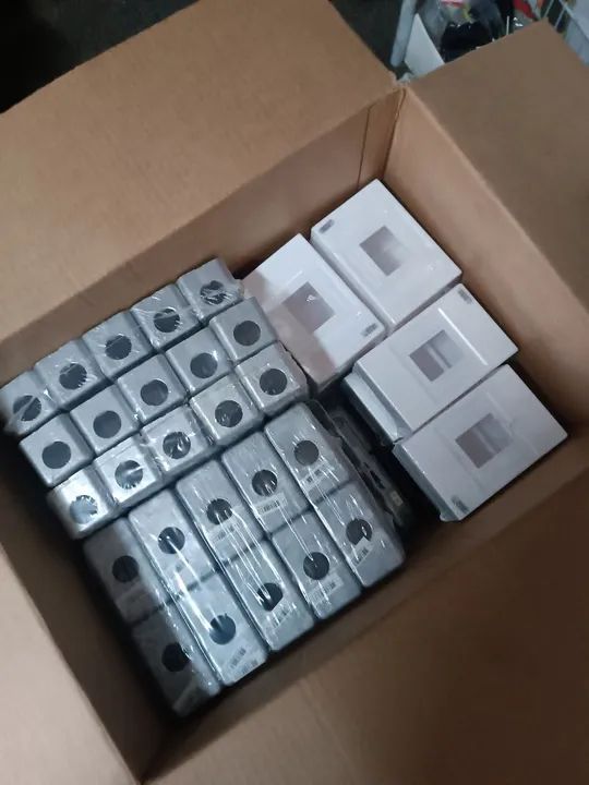 Quadro Steck sobrepor para 04 Dijuntores  - Foto 6