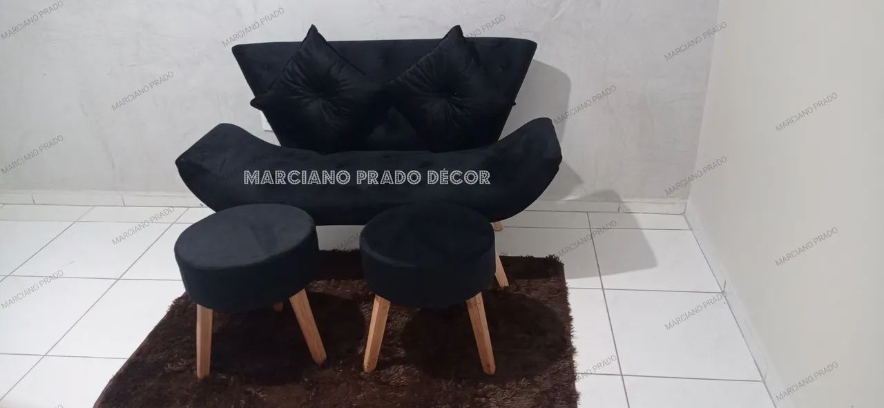 Poltrona e Puffs  Pretos -  Luxo e Conforto!