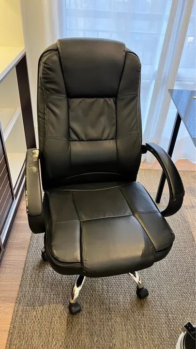 Cadeira de Escritório Executiva em Couro