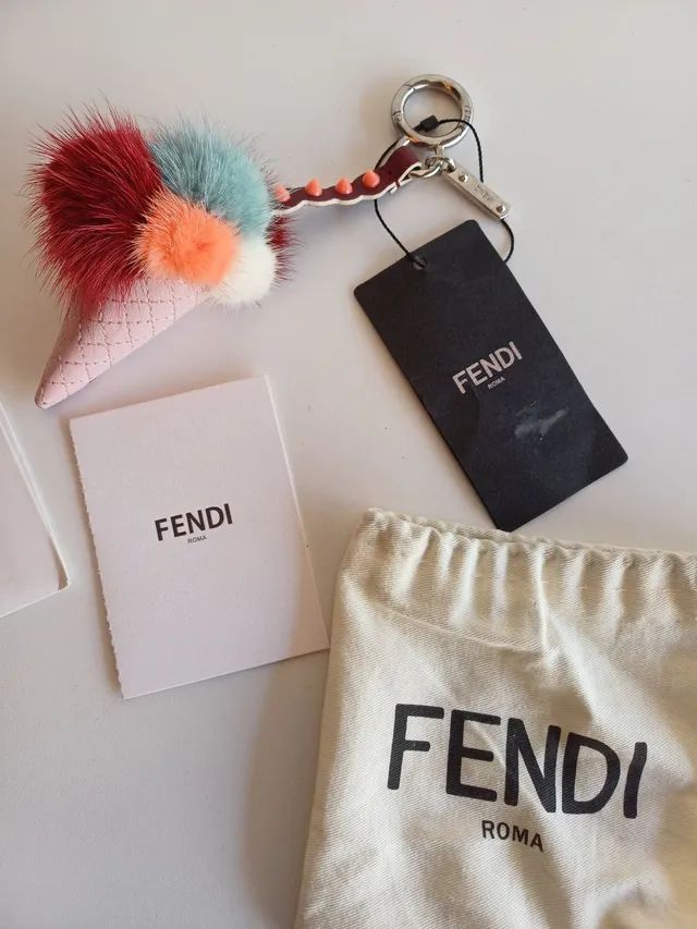 Chaveiro de bolsa FENDI COMPLETO - Foto 4