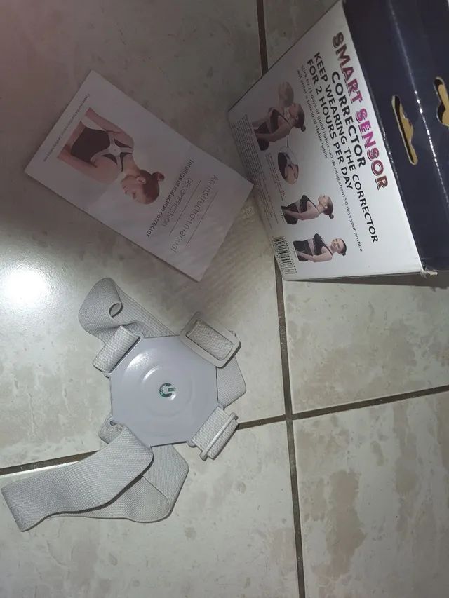 Corretor postural com aviso quando a postura não  está correta