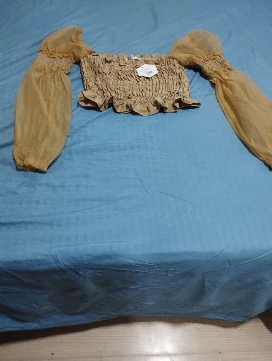 Blusa croped bege NOVA - Foto 2