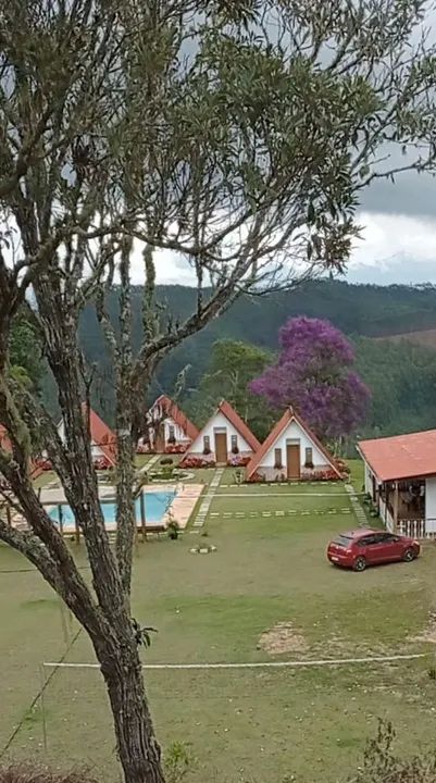 Sitio com 4 chalés cabanas vista para pedra azul montanhas - Foto 3