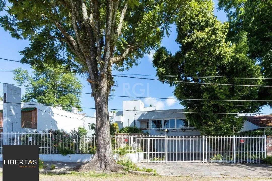 Casa 3 dormitórios à venda Vila Assunção Porto Alegre/RS