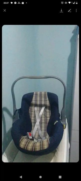 Carrinho de Bebê Dobrável - Preto com Detalhes Brancos - Foto 4