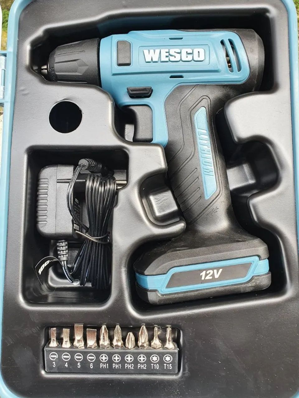 Furadeira e parafusadeira 64573484857475121