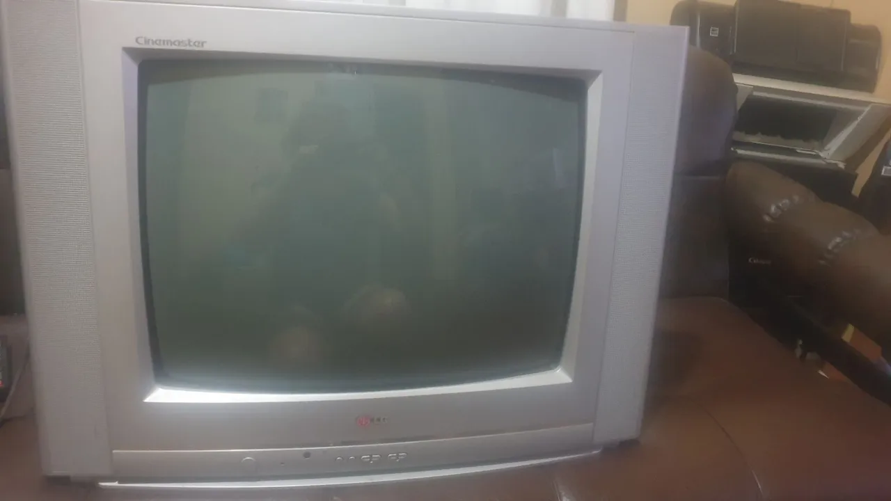 TV Tubo ideal para jogos vendendo por mudança