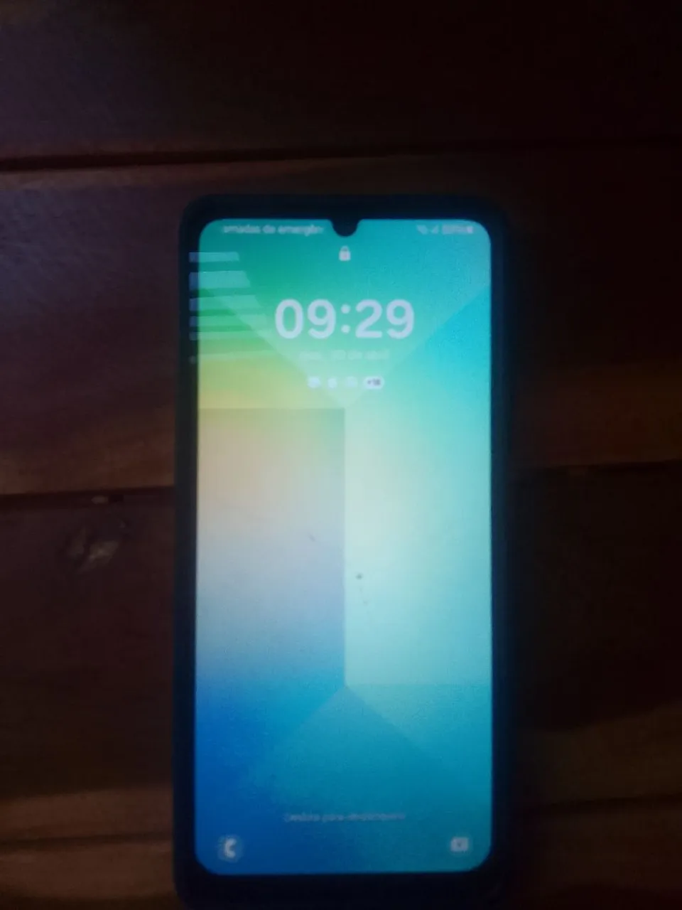 Vende-se Samsung A06 com 1 mês de uso.