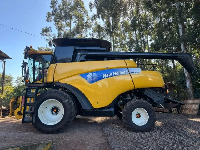 COLHEITADEIRA USADA NEW HOLLAND CR 9060 - ANO 2014