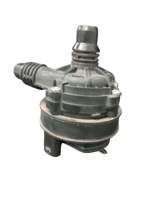BOMBA D AGUA ELETRICA MERCEDES C300  DO MERCEDES C300 2020/2020 - Foto 4