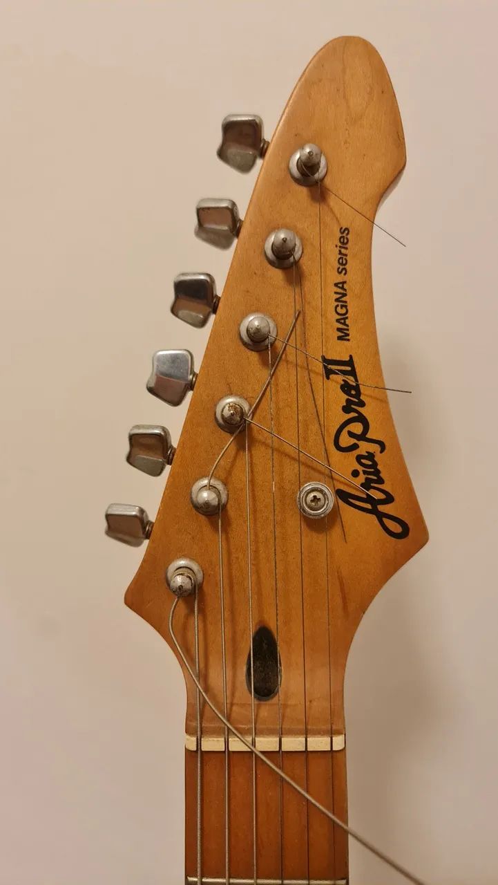 Guitarra Aria Pro II Magna Series - Foto 3