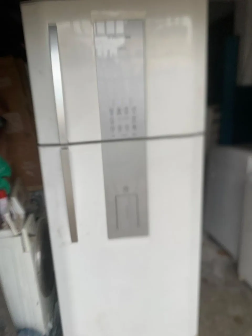 Geladeira Electrolux. Aceito cartão ate 12X.