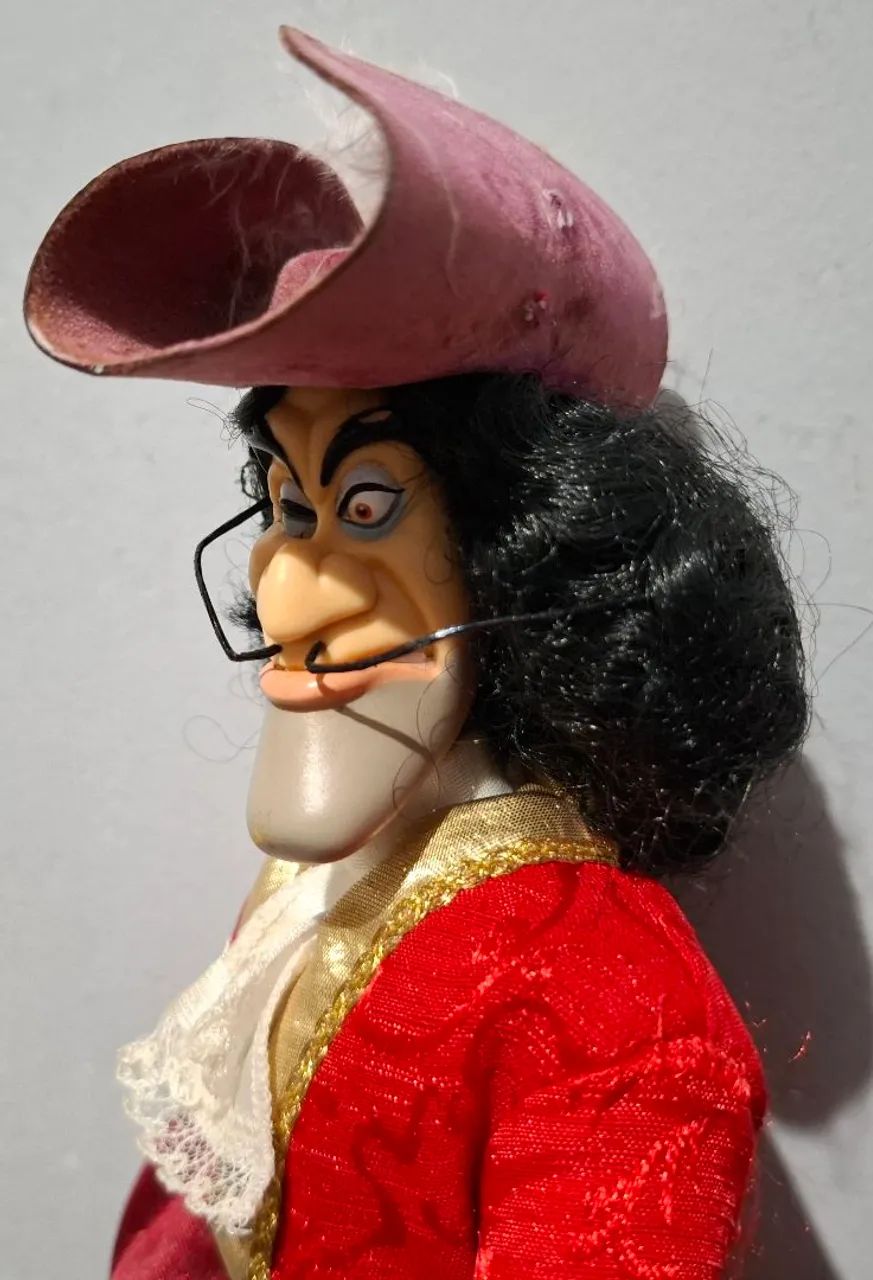 Disney Peter Pan Boneco Capitão Gancho Original Mattel - Foto 2