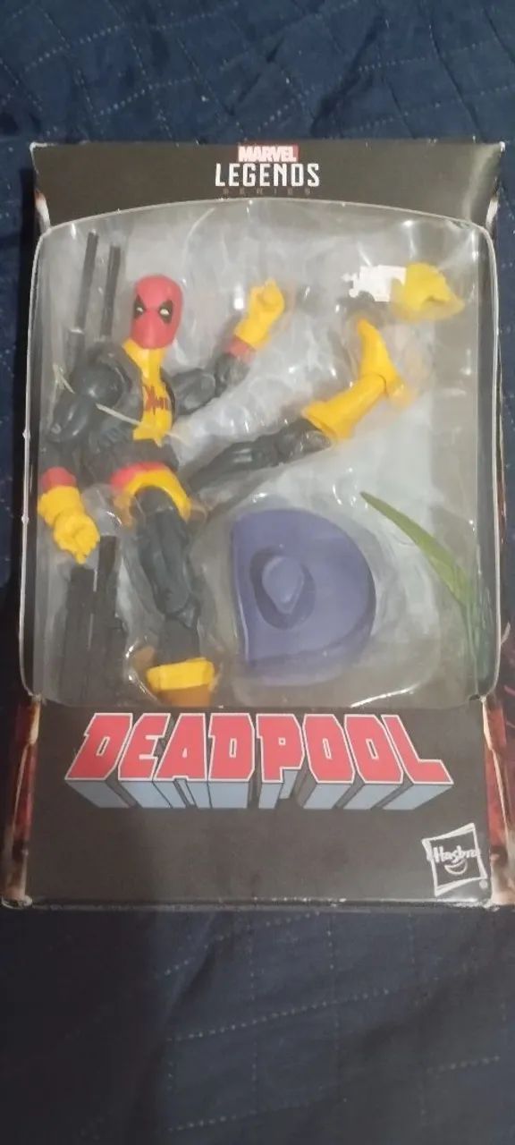 Boneco Marvel Legends Deadpool sauron baf