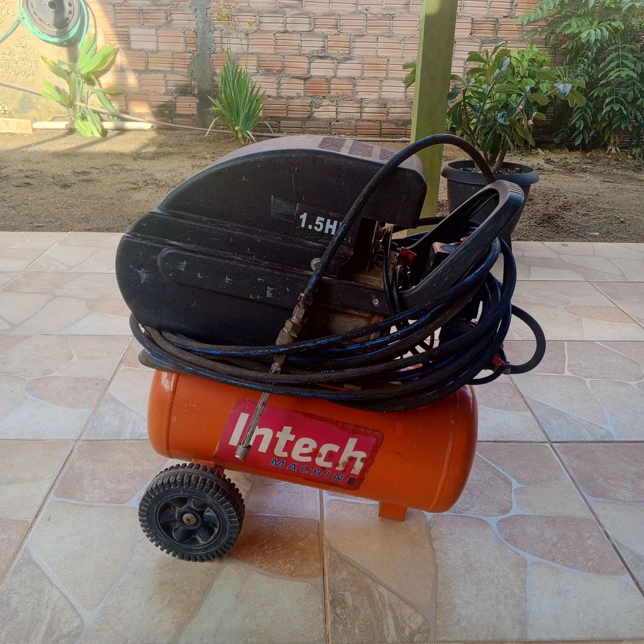 Compressor de Ar Intec Machine 1.5HP - Usado