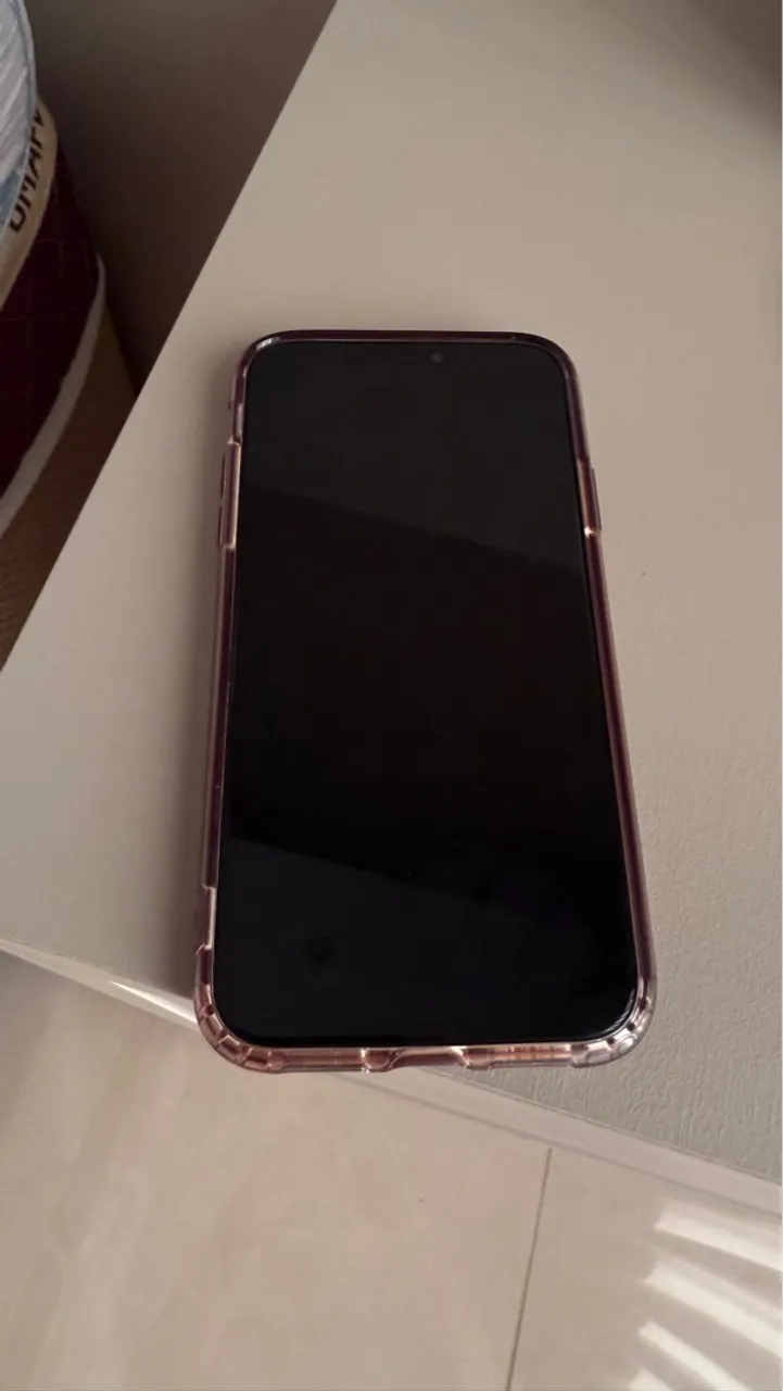 Celular IPhone 11 64 GB em excelente estado