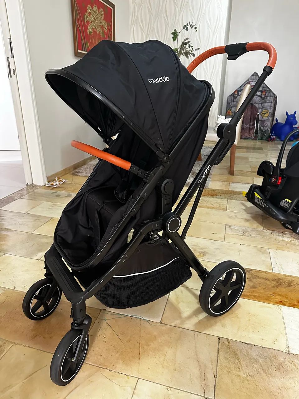 carrinho de bebê e bebê conforto com isofix  - Foto 2