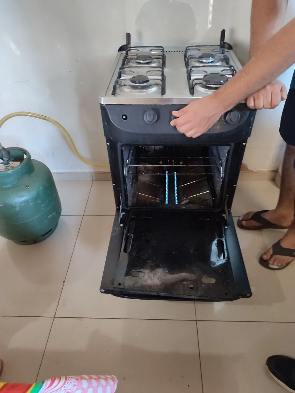 Fogão a gás com acendimento automático
