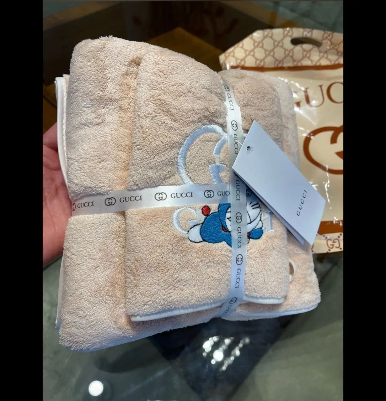 Toalhas de Banho Gucci Doraemon - Luxo e Conforto - Foto 3