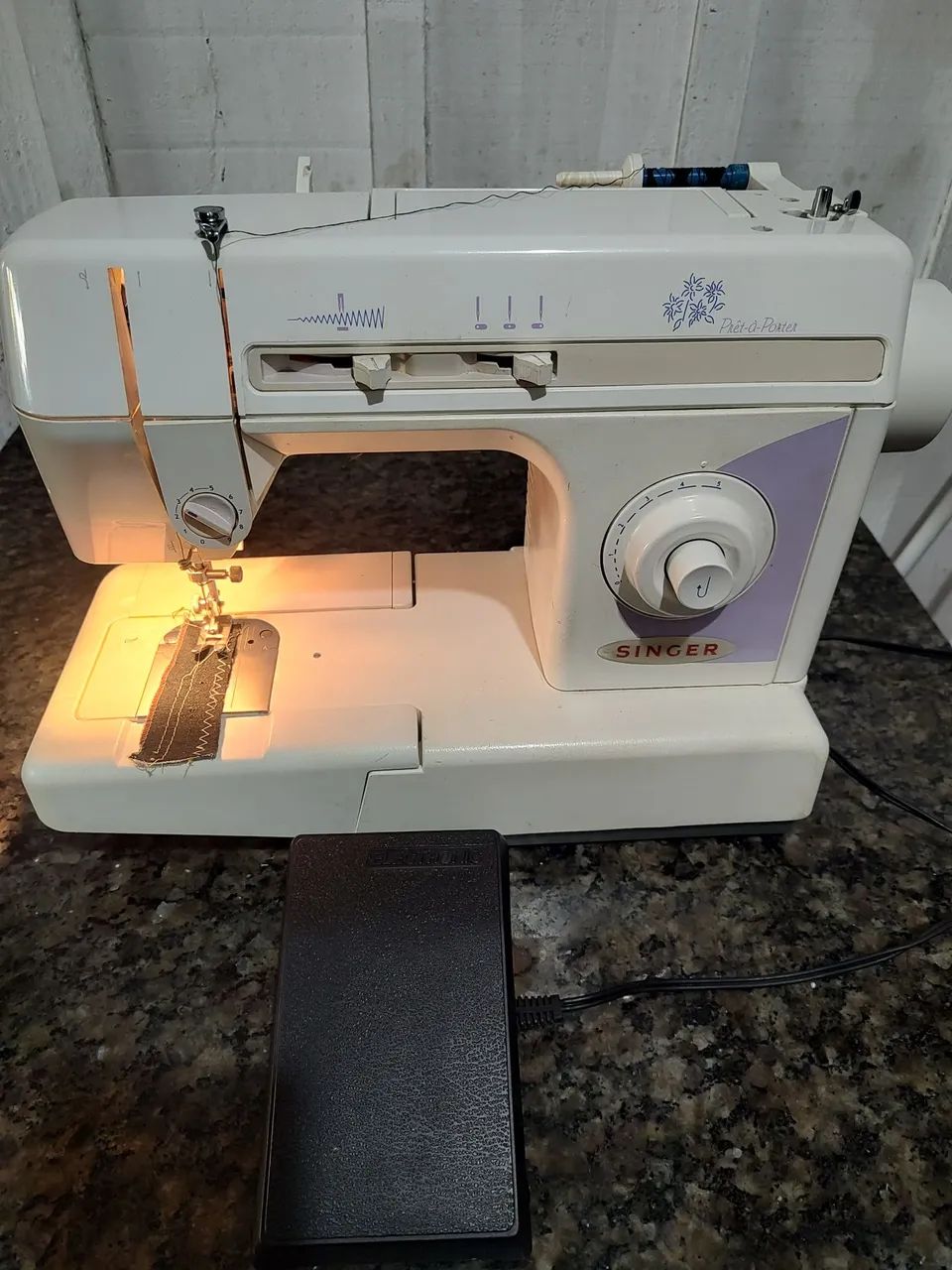 Máquina costura opção de presente 64842060438659120