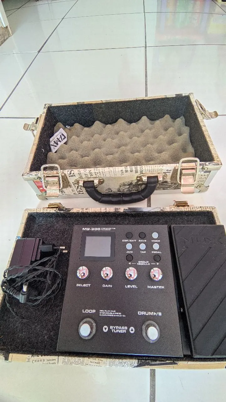 Pedaleira Nux MG300 + Cuvave Baby + Case (Leia o anúncio)