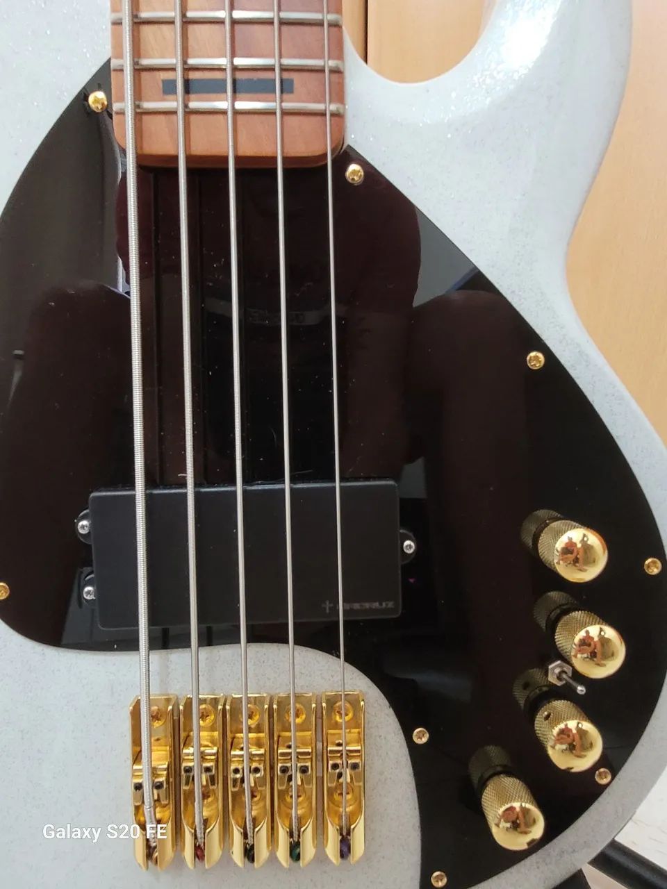 Baixo 5 Cordas Dacruz modelo Music Man - Foto 5
