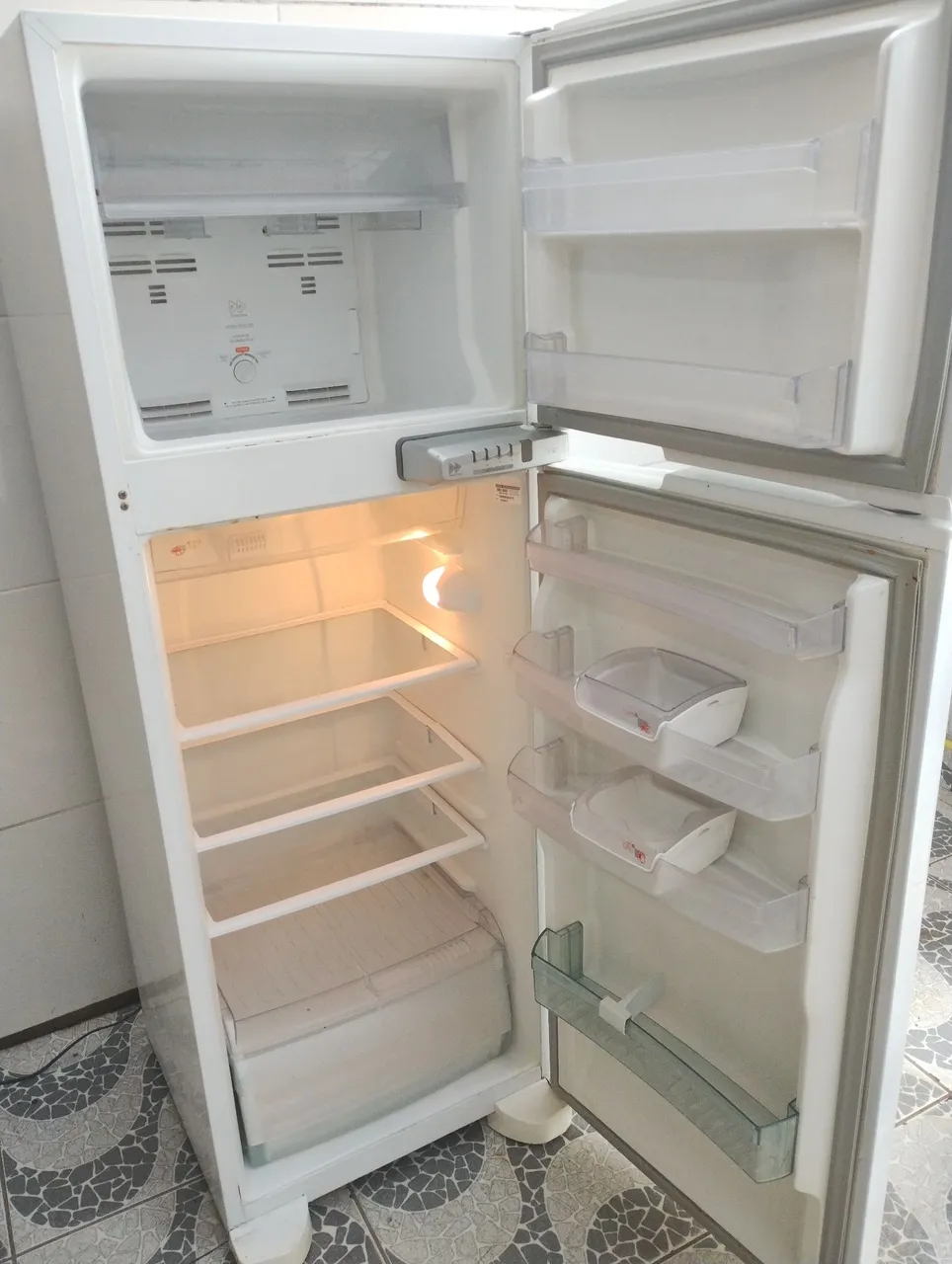 Geladeira Frost Free Brastemp