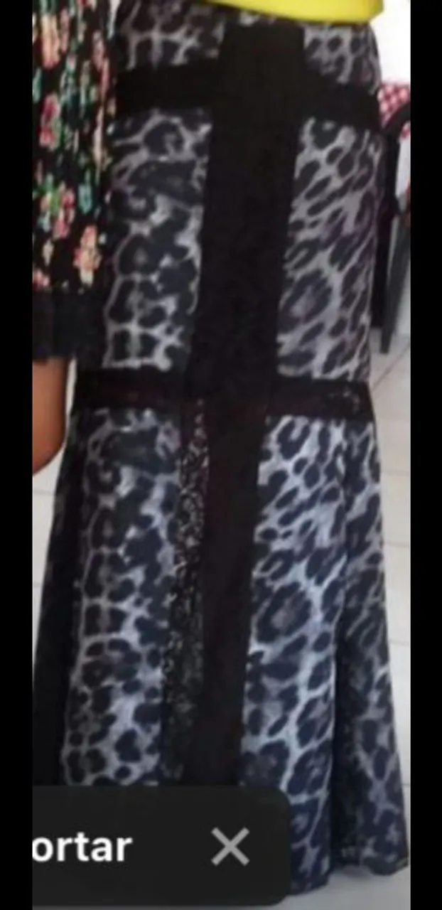 Saia Leopardo com Detalhe em Renda