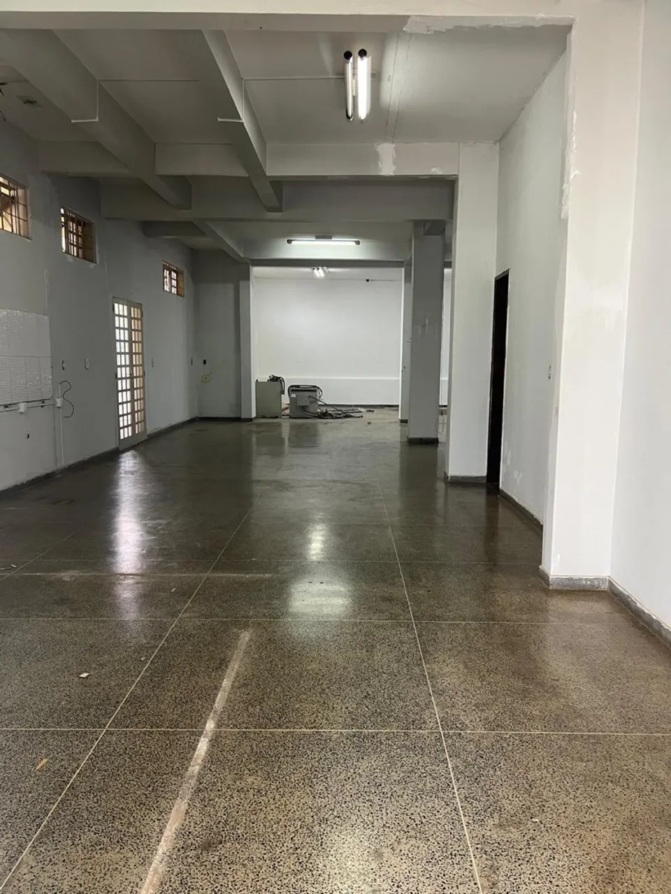 ALUGA-SE LOJA COMERCIAL - LUZIÂNIA/GO - Setor Aeroporto