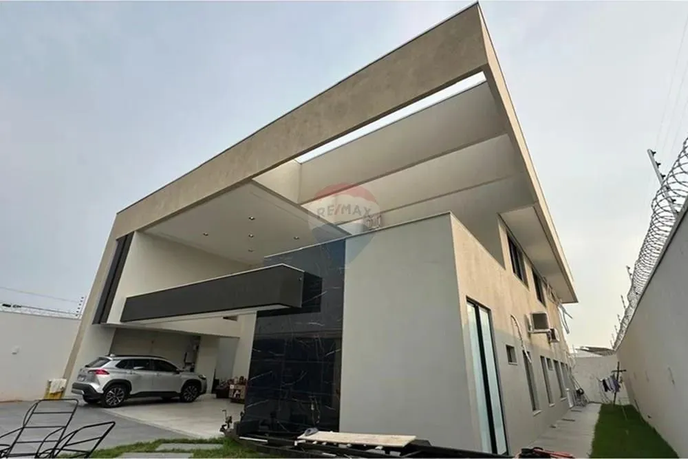 Casa à venda no Jardim Filadélfia, com 4 quartos - próximo à Via lago e AABB.